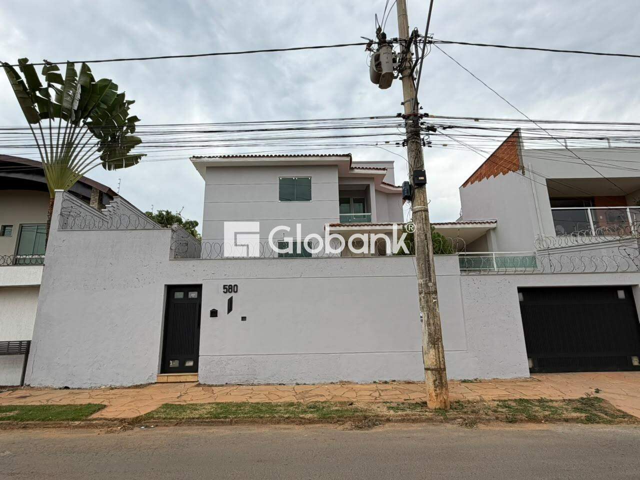 Casa 6 quartos para aluguel Ibituruna 230m² Montes Claros MG: 