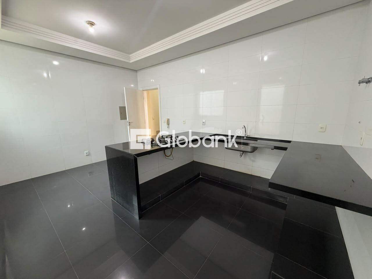 Casa 6 quartos para aluguel Ibituruna 230m² Montes Claros MG: 