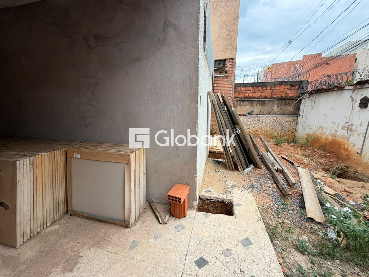 Casa 3 quartos à venda Centro 250m² Montes Claros MG: