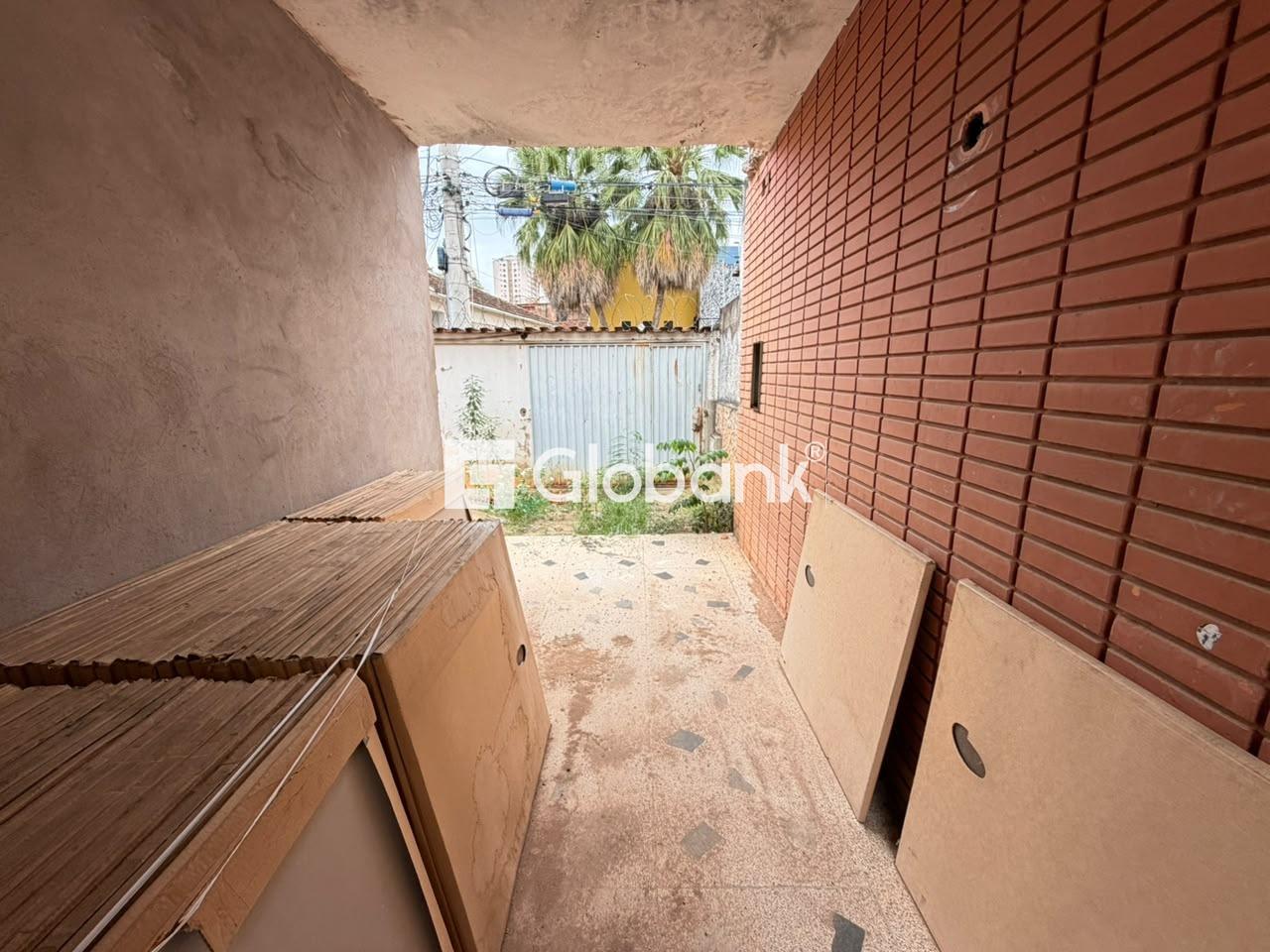Casa 3 quartos à venda Centro 250m² Montes Claros MG: