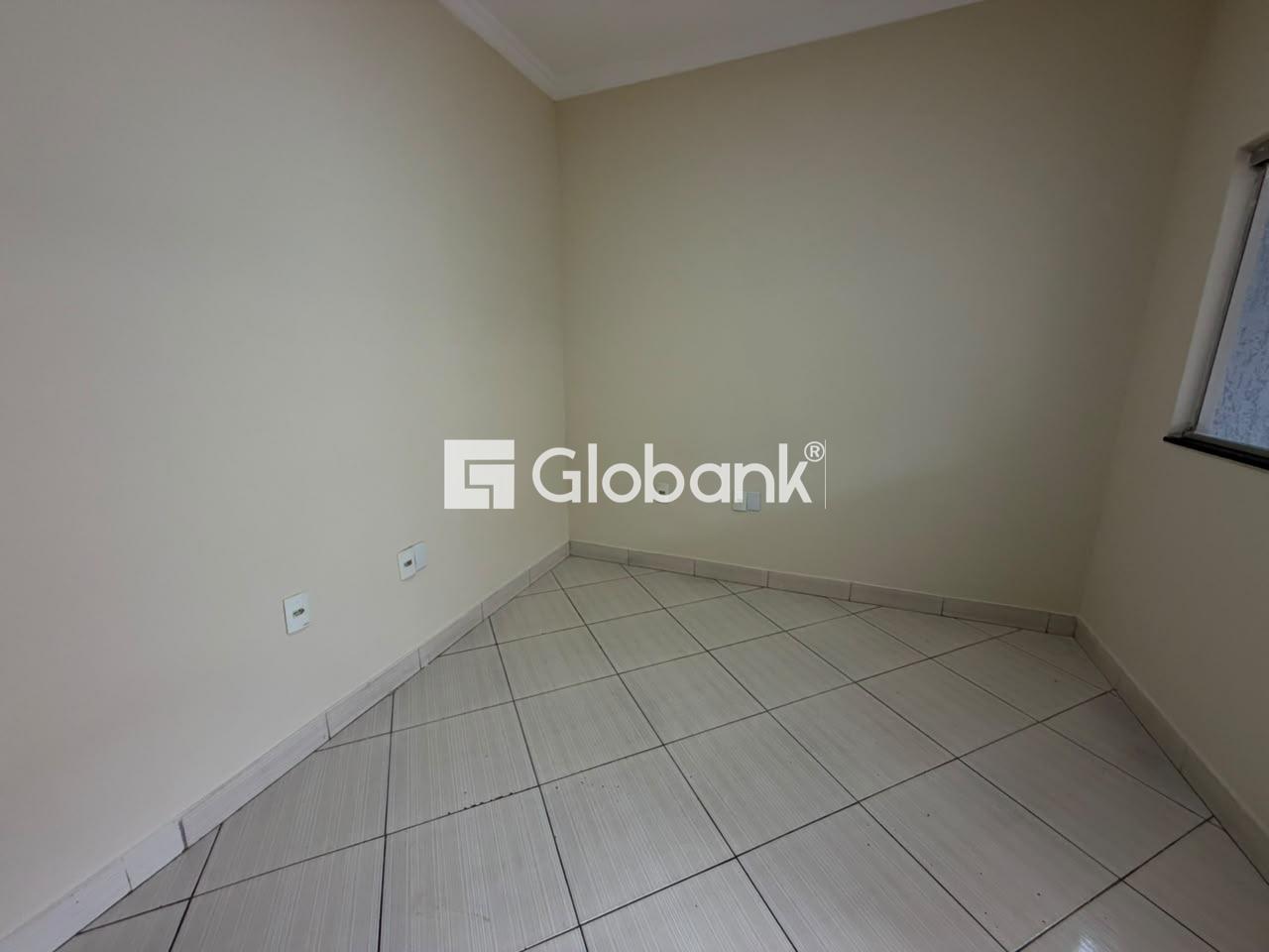 Casa 3 quartos para aluguel Augusta Mota 110m² Montes Claros MG: 