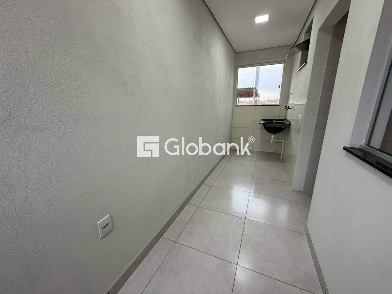 Casa 3 quartos para aluguel Dona Gregória 80m² Montes Claros MG: