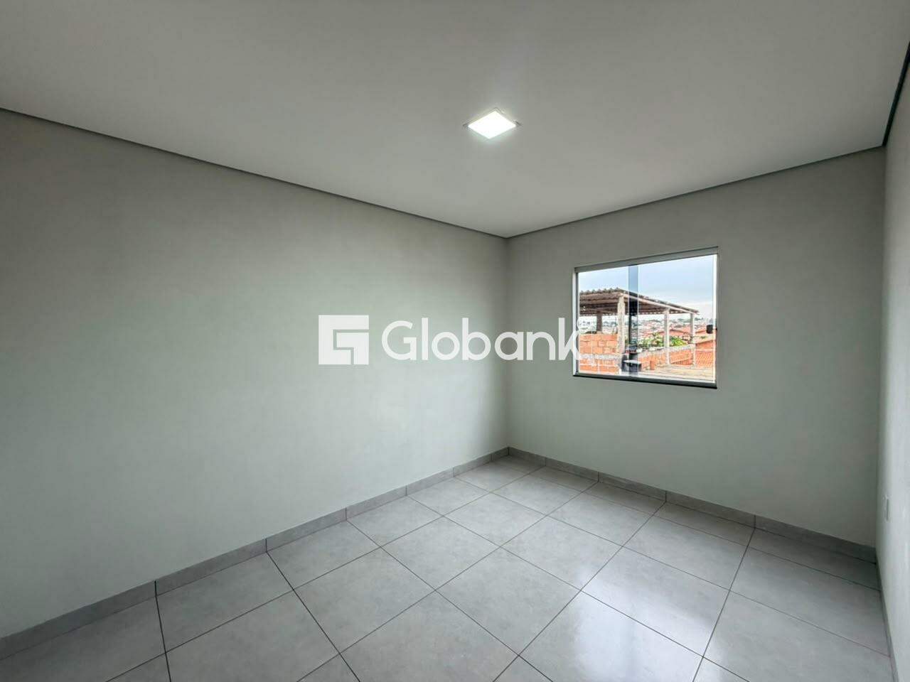 Casa 3 quartos para aluguel Dona Gregória 80m² Montes Claros MG: