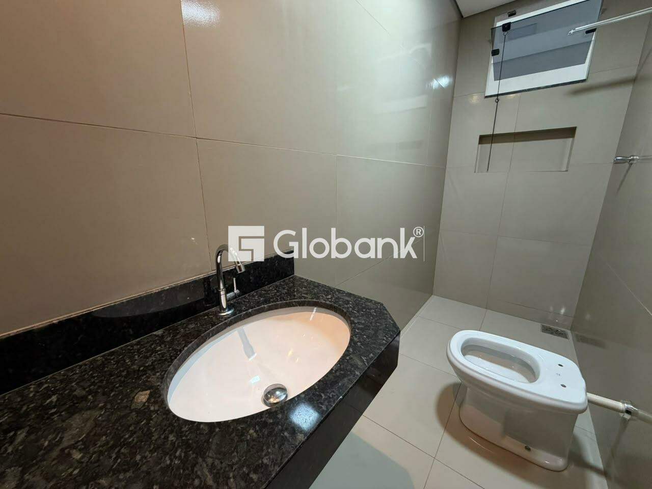 Casa 3 quartos para aluguel Dona Gregória 80m² Montes Claros MG:
