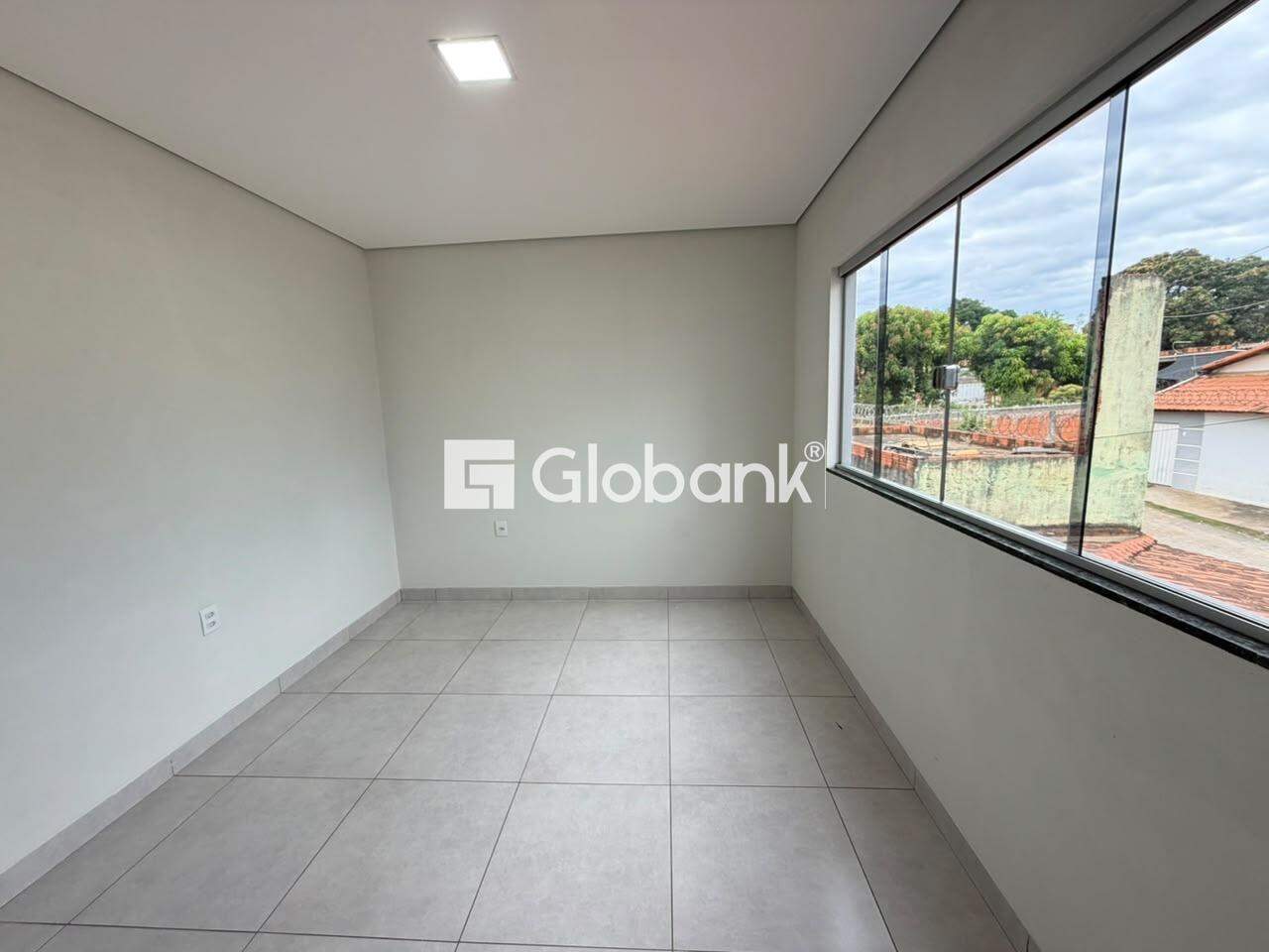 Casa 3 quartos para aluguel Dona Gregória 80m² Montes Claros MG: