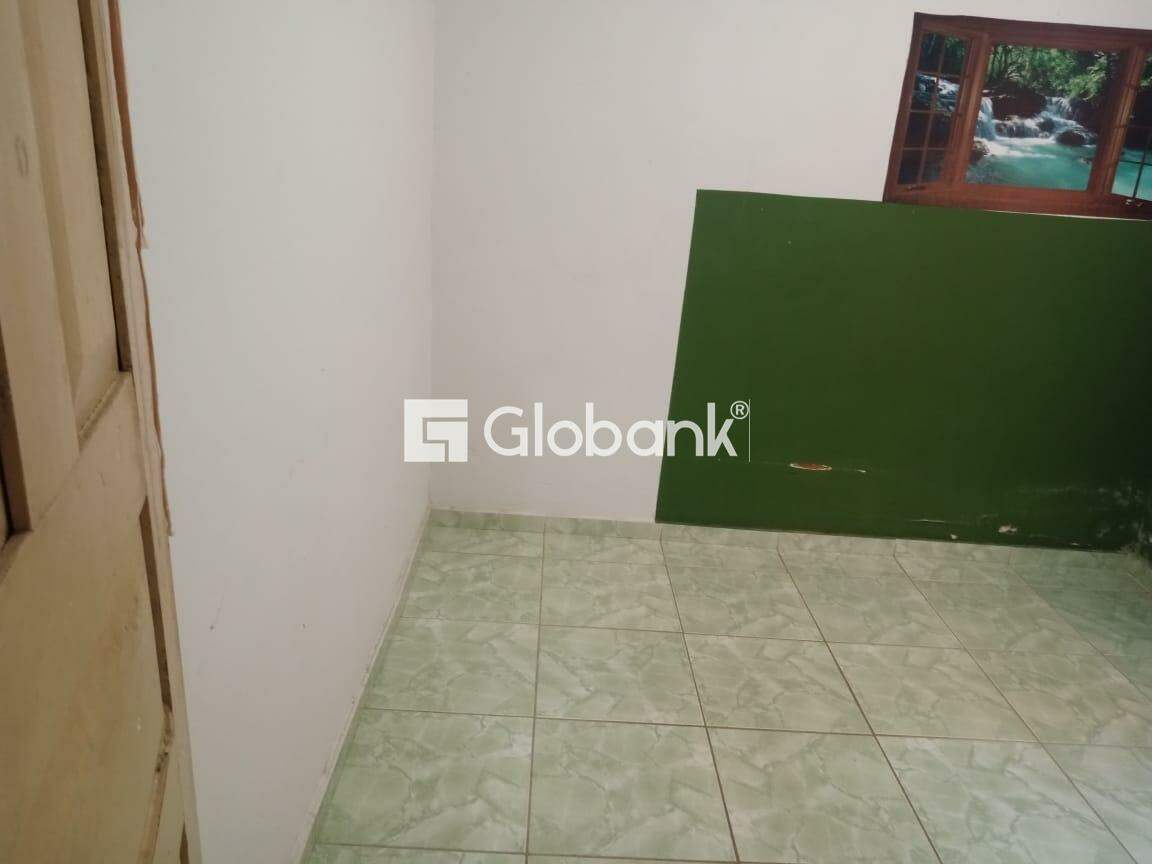 Casa 4 quartos à venda Maracanã 150m² Montes Claros MG: 