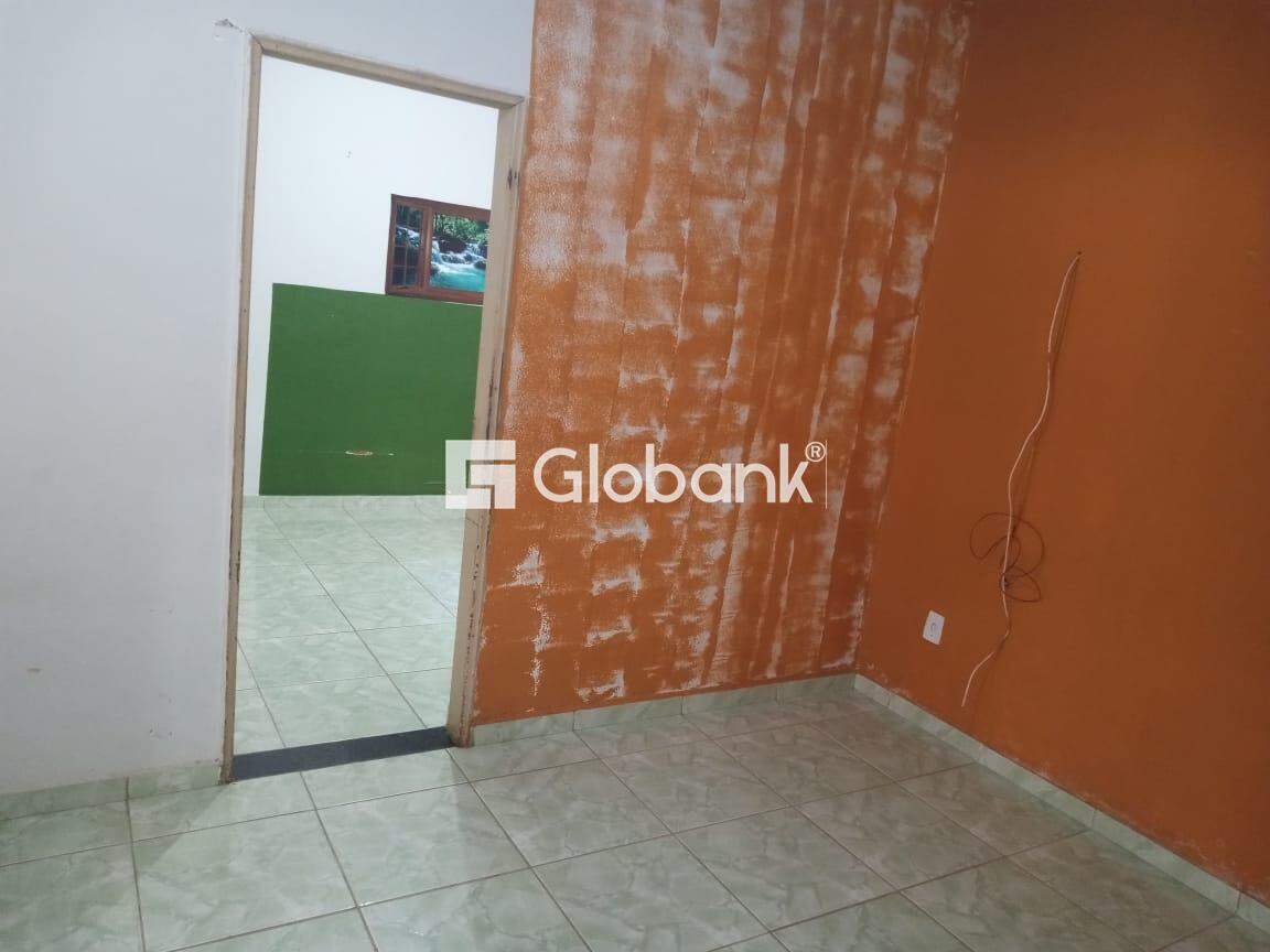Casa 4 quartos à venda Maracanã 150m² Montes Claros MG: 