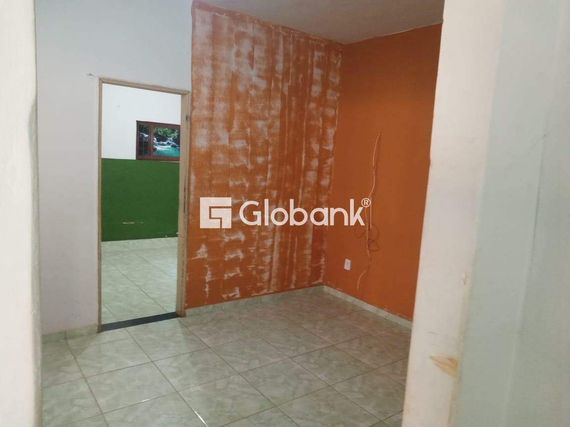 Casa 4 quartos à venda Maracanã 150m² Montes Claros MG: 