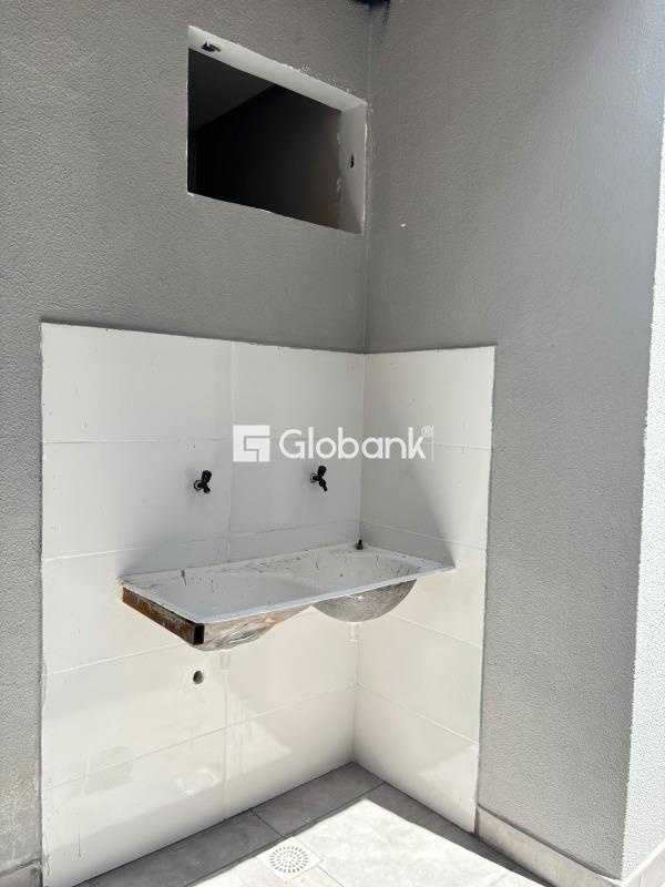 Casa 3 quartos à venda Jardim Olímpico 62m² Montes Claros MG: 