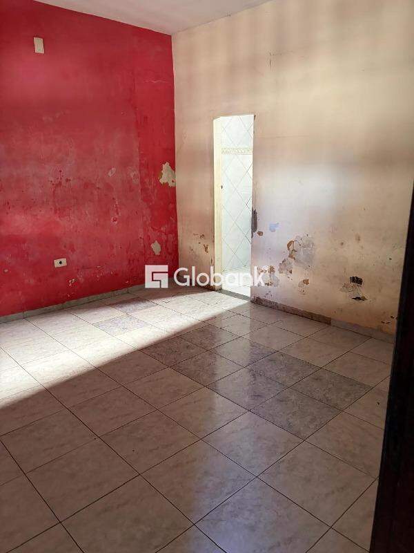Casa 5 quartos à venda Alto São João 100m² Montes Claros MG: