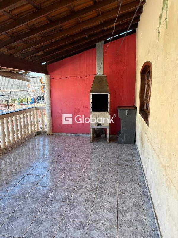 Casa 5 quartos à venda Alto São João 100m² Montes Claros MG: