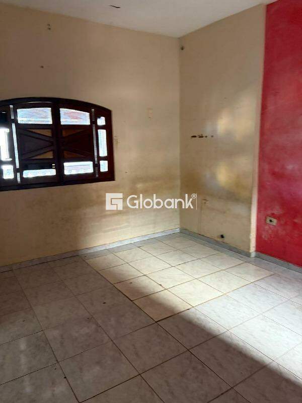 Casa 5 quartos à venda Alto São João 100m² Montes Claros MG: