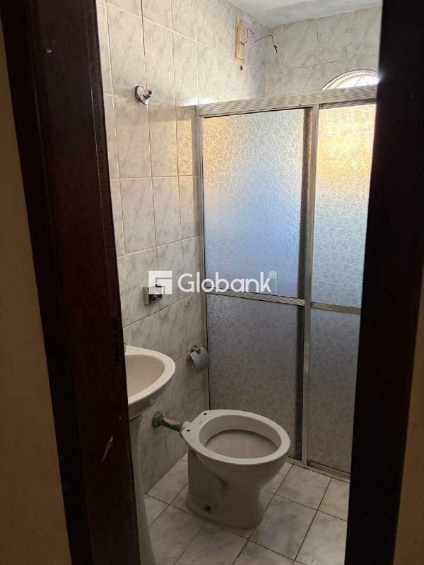 Casa 5 quartos à venda Alto São João 100m² Montes Claros MG: