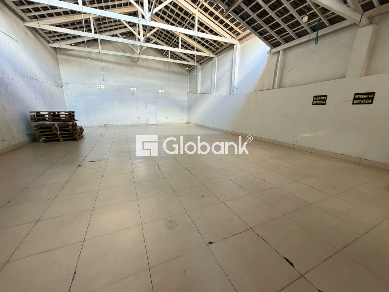 Galpão para aluguel Edgar Pereira 300m² Montes Claros MG: 