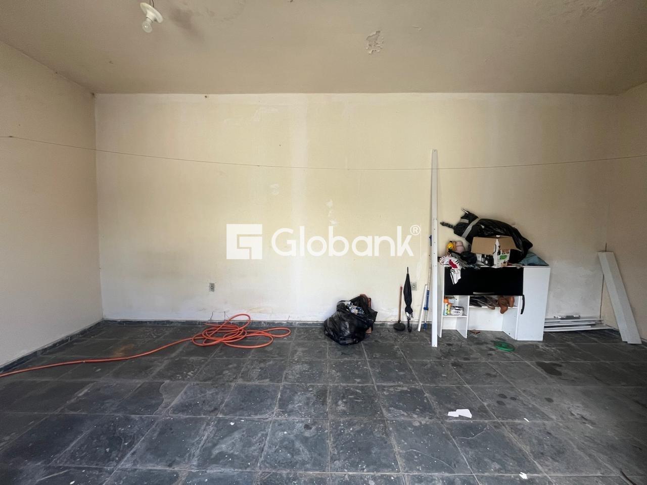 Casa 3 quartos à venda Conjunto Residencial JK 243m² Montes Claros MG: