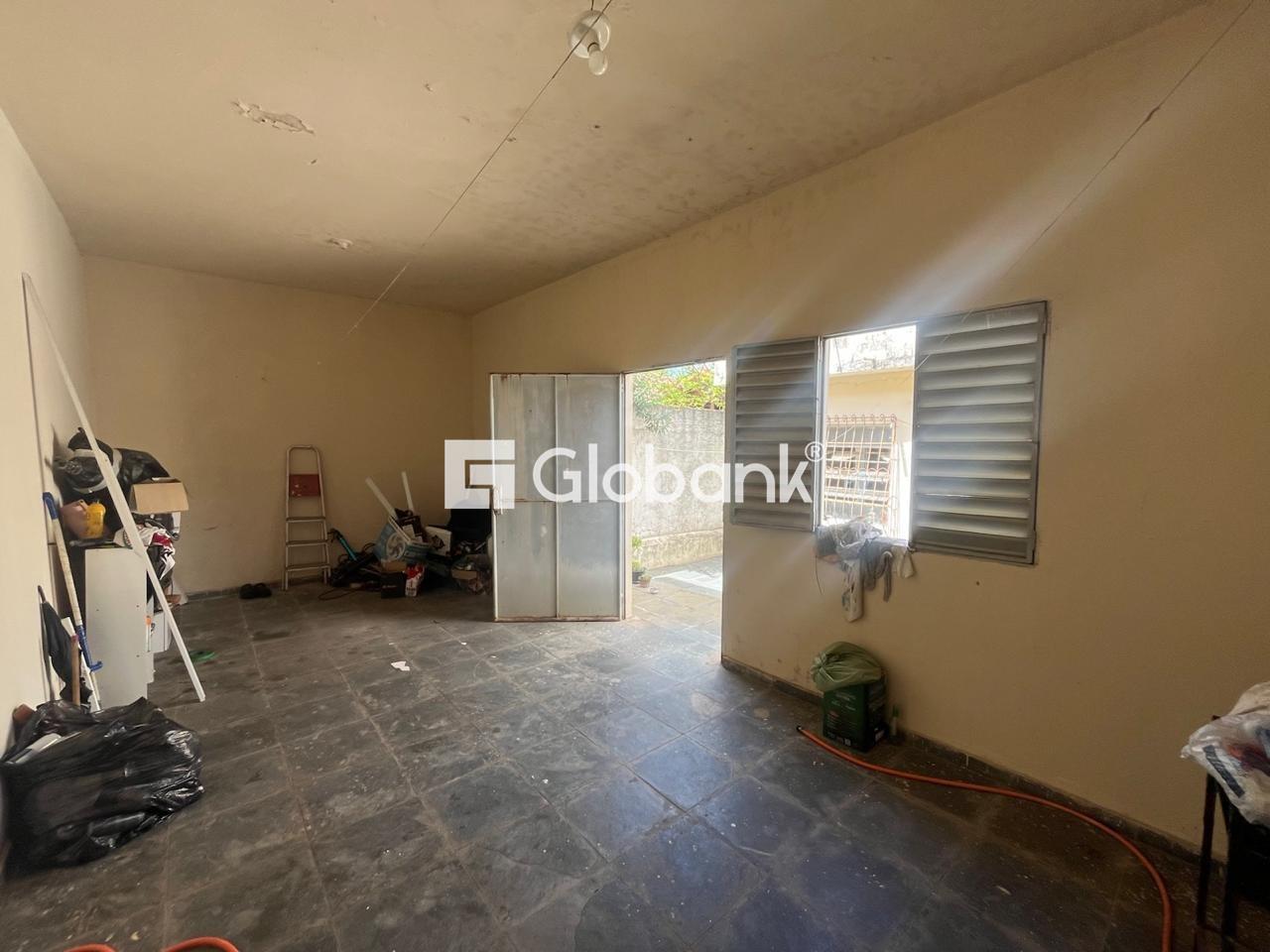 Casa 3 quartos à venda Conjunto Residencial JK 243m² Montes Claros MG: