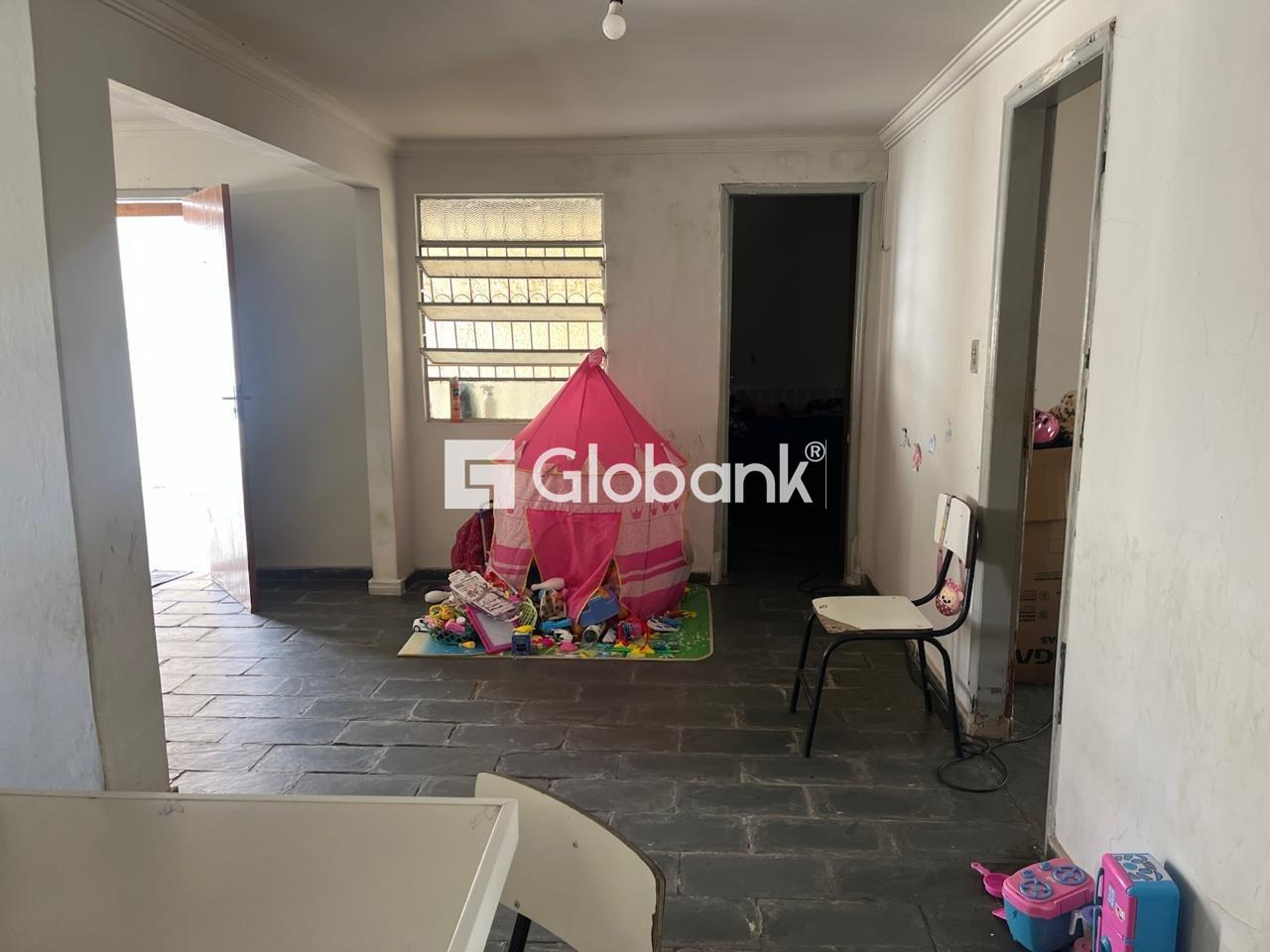Casa 3 quartos à venda Conjunto Residencial JK 243m² Montes Claros MG: 
