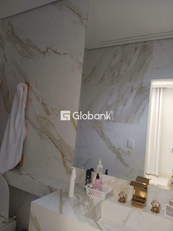 Casa 6 quartos à venda Nossa Senhora das Graças 400m² Montes Claros MG: