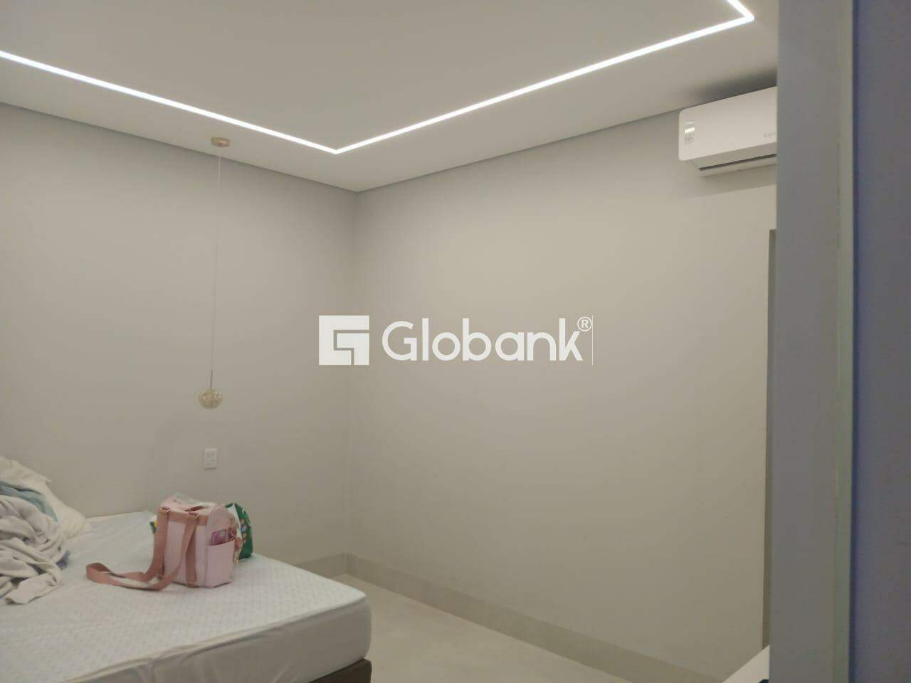Casa 6 quartos à venda Nossa Senhora das Graças 400m² Montes Claros MG: