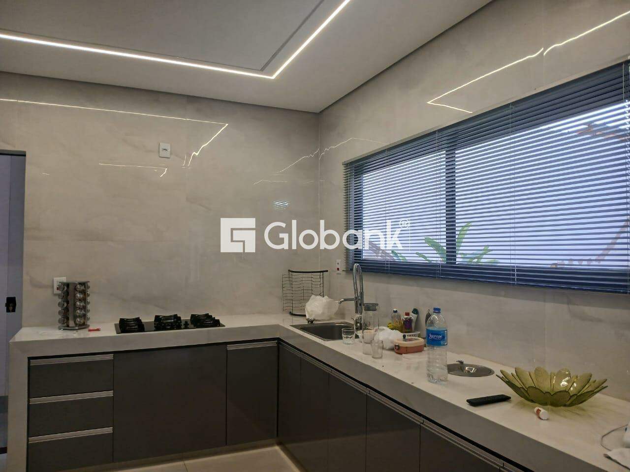 Casa 6 quartos à venda Nossa Senhora das Graças 400m² Montes Claros MG: 