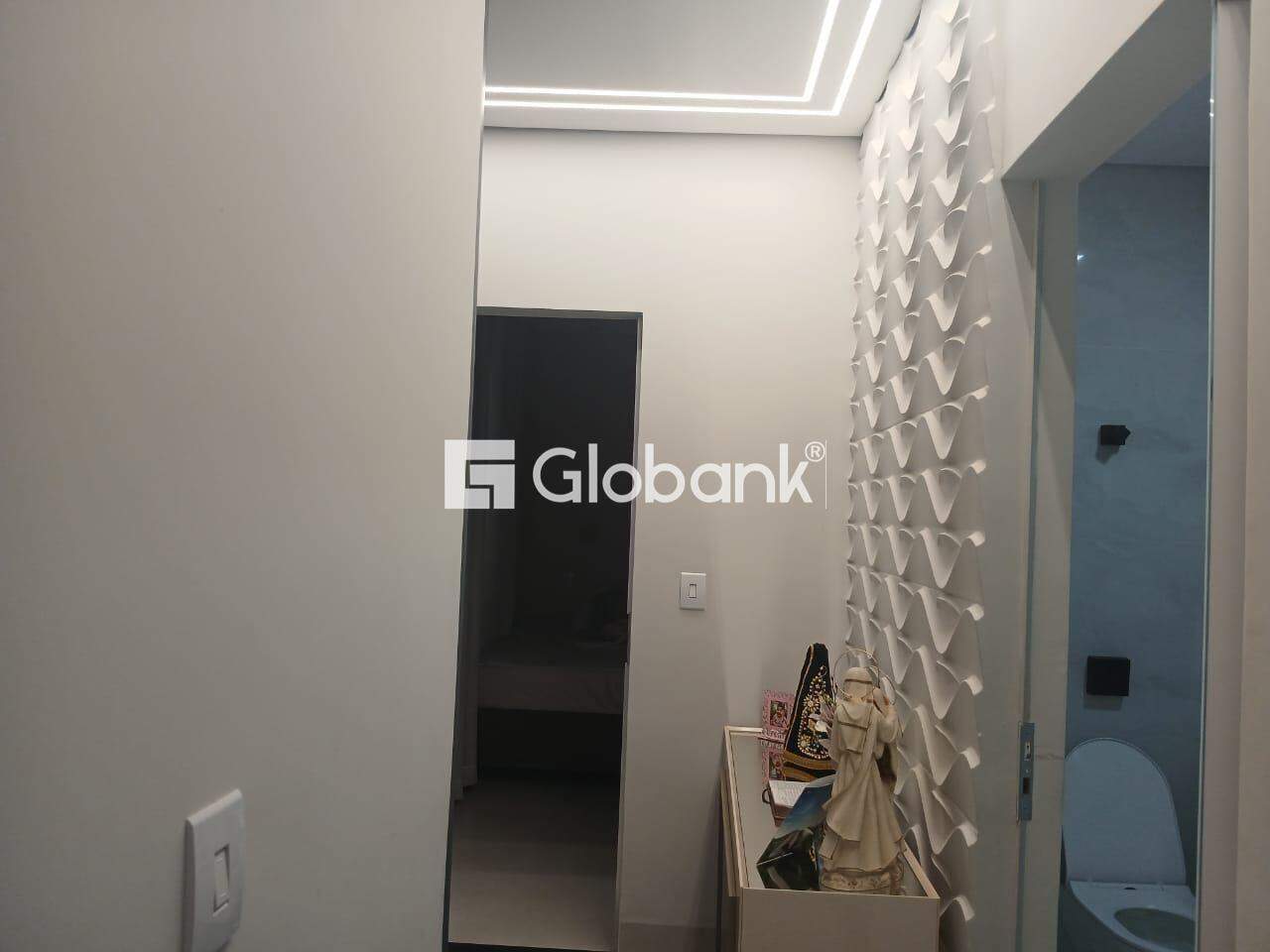 Casa 6 quartos à venda Nossa Senhora das Graças 400m² Montes Claros MG: