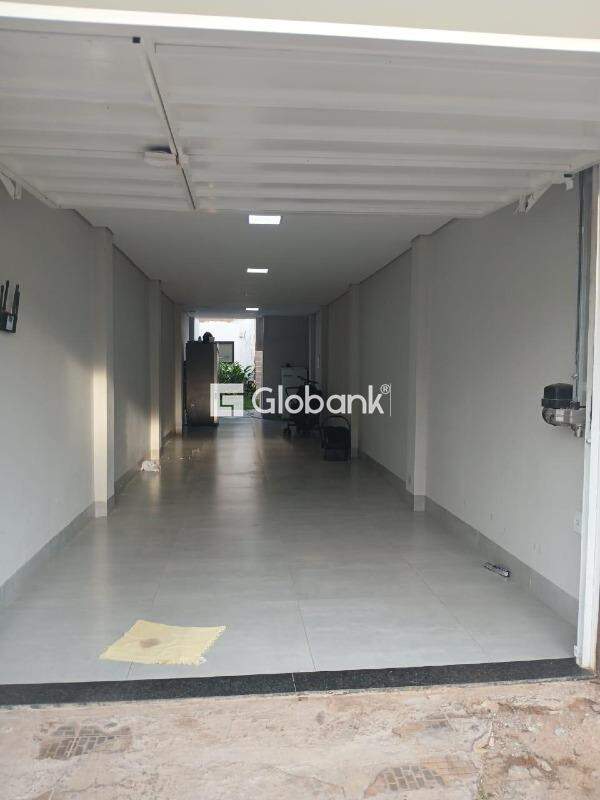 Casa 6 quartos à venda Nossa Senhora das Graças 400m² Montes Claros MG: