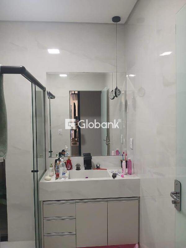 Casa 6 quartos à venda Nossa Senhora das Graças 400m² Montes Claros MG: