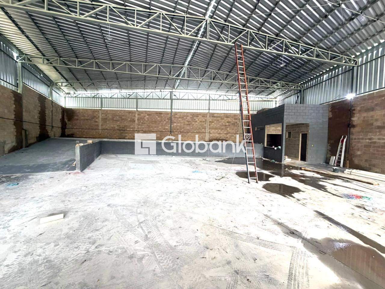 Galpão para aluguel Renascença 640m² Montes Claros MG: