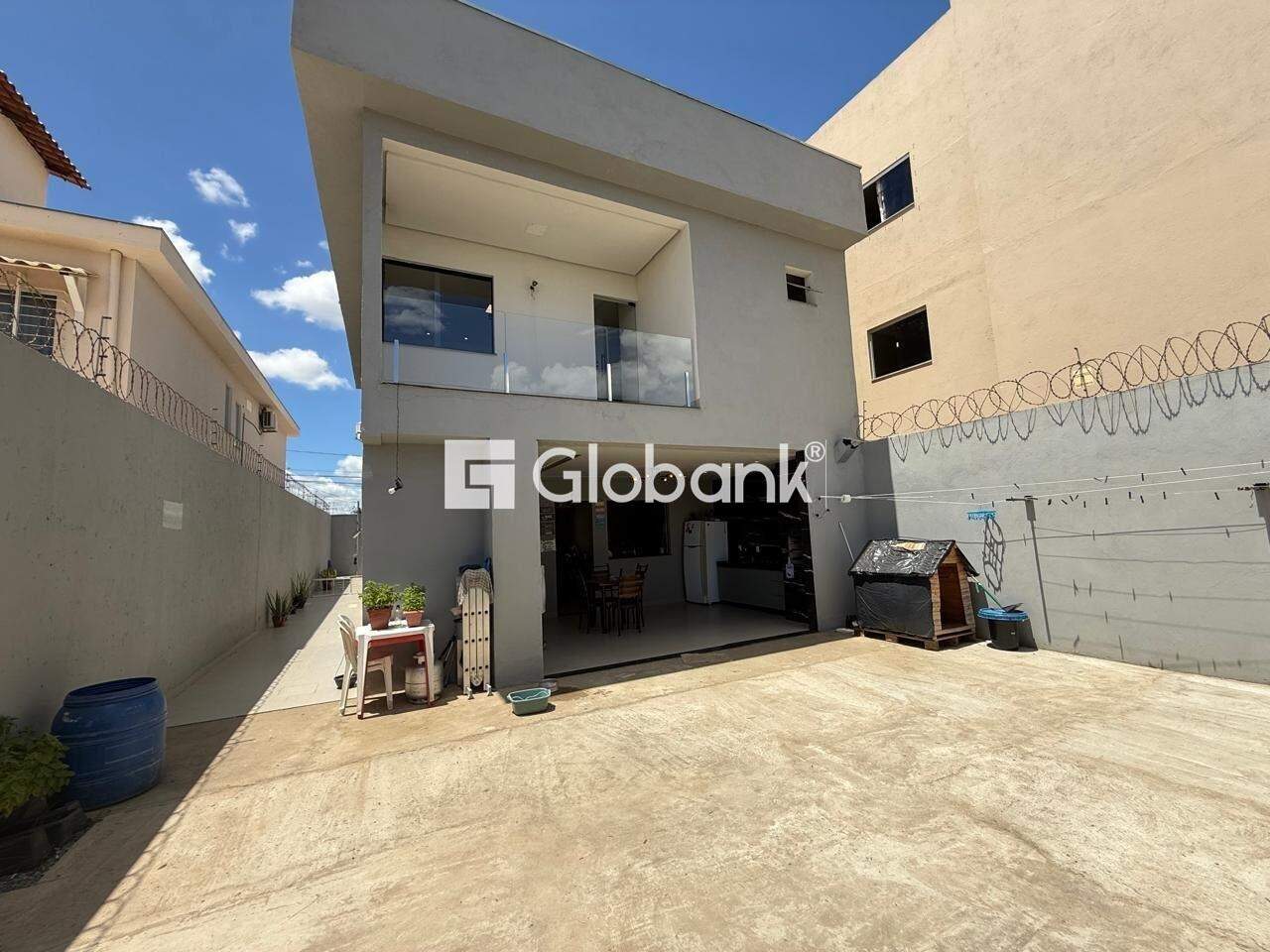 Casa 4 quartos à venda Todos os Santos 276m² Montes Claros MG: 11