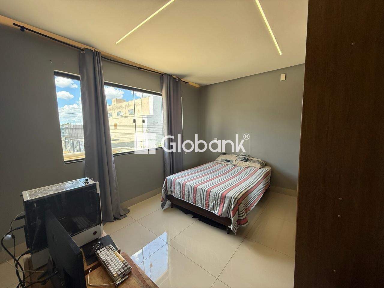 Casa 4 quartos à venda Todos os Santos 276m² Montes Claros MG: 20