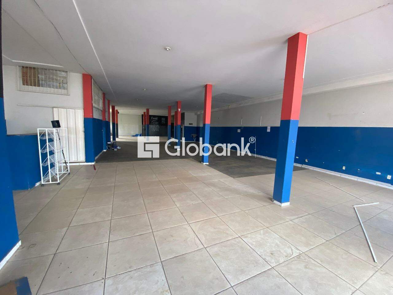 Loja 1 quarto para aluguel Major Prates 360m² Montes Claros MG: 
