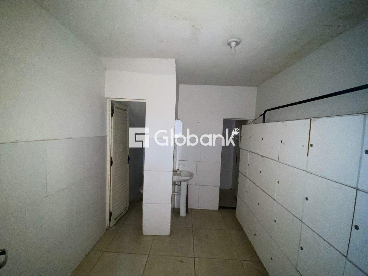 Loja 1 quarto para aluguel Major Prates 360m² Montes Claros MG: 