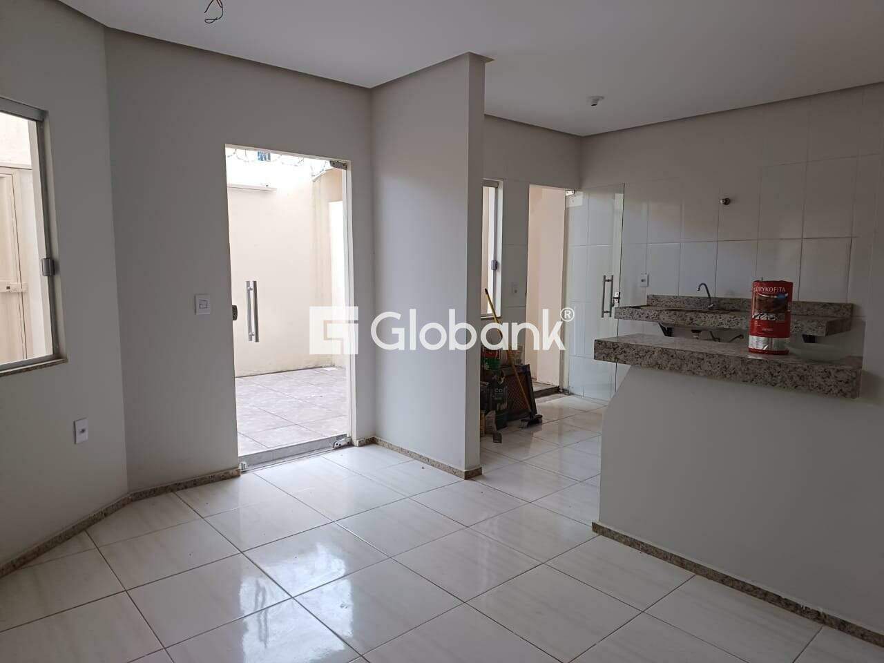 Casa 3 quartos para aluguel Independência 70m² Montes Claros MG: Sala e Cozinha