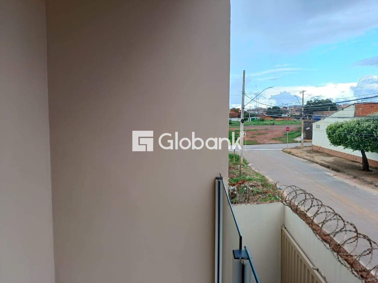 Casa 3 quartos para aluguel Independência 70m² Montes Claros MG: Varanda