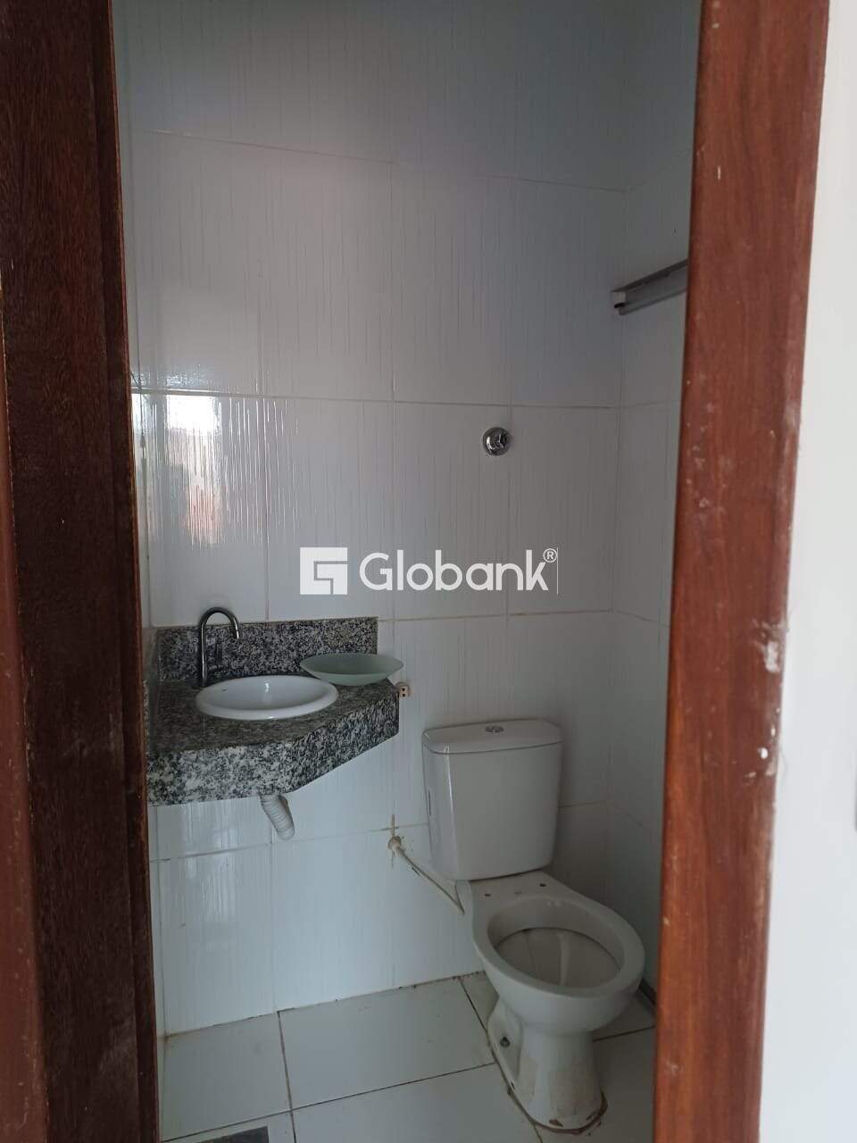 Casa 3 quartos para aluguel Independência 70m² Montes Claros MG: Banheiro