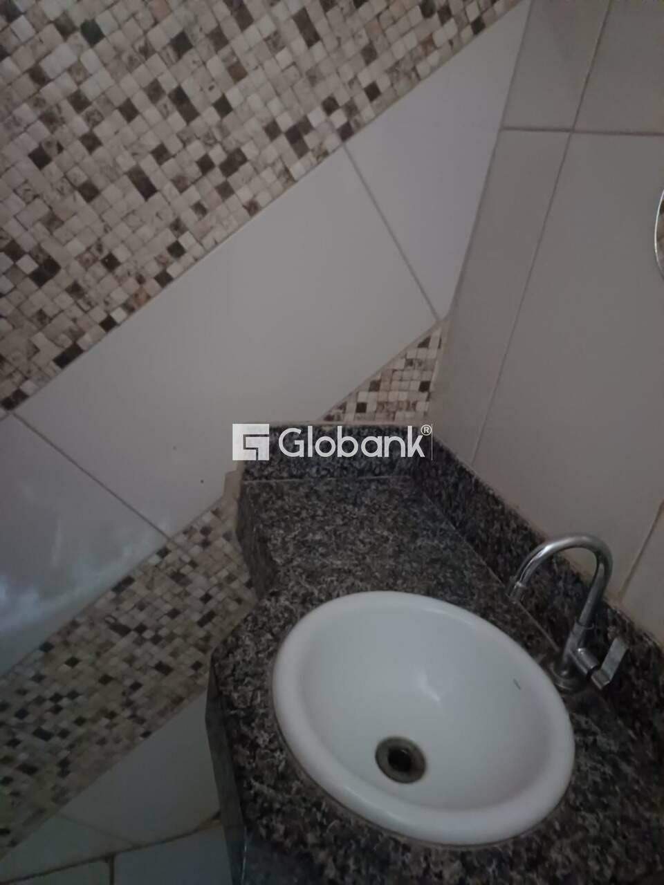 Casa 3 quartos para aluguel Independência 70m² Montes Claros MG: Cuba