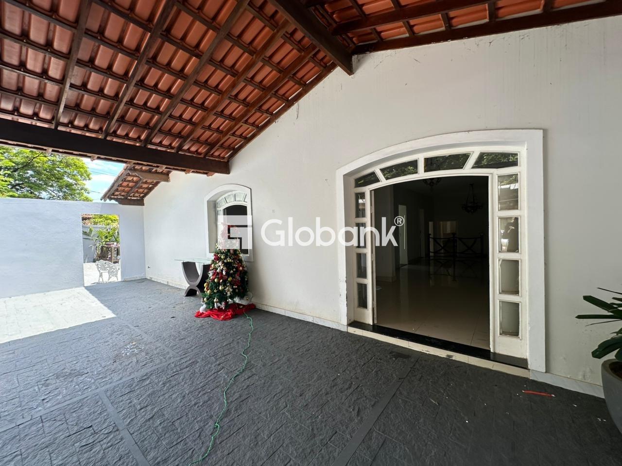 Casa 3 quartos para aluguel Jardim Panorama 250m² Montes Claros MG: Garagem