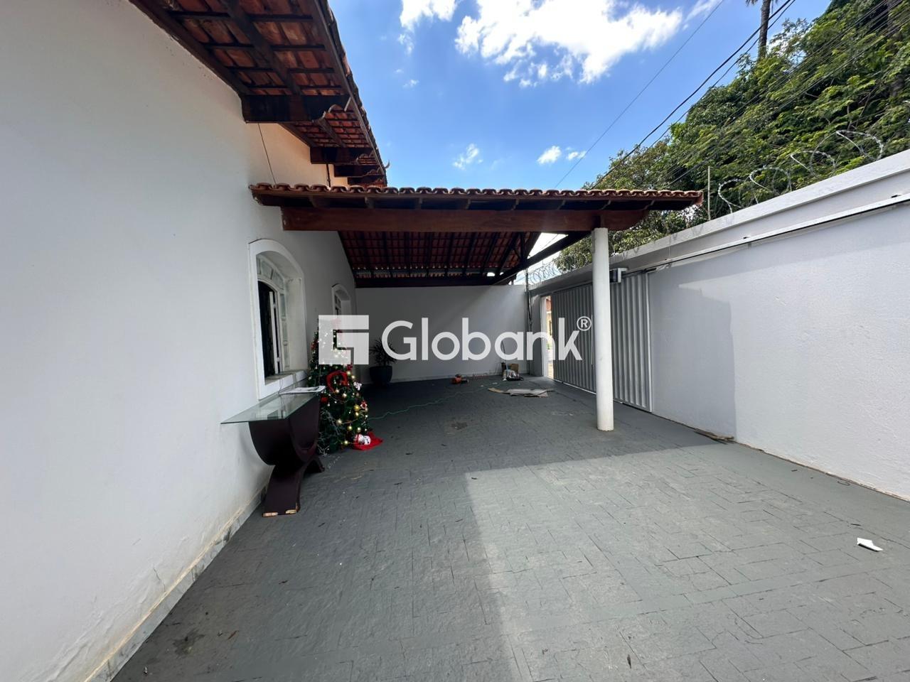 Casa 3 quartos para aluguel Jardim Panorama 250m² Montes Claros MG: Garagem