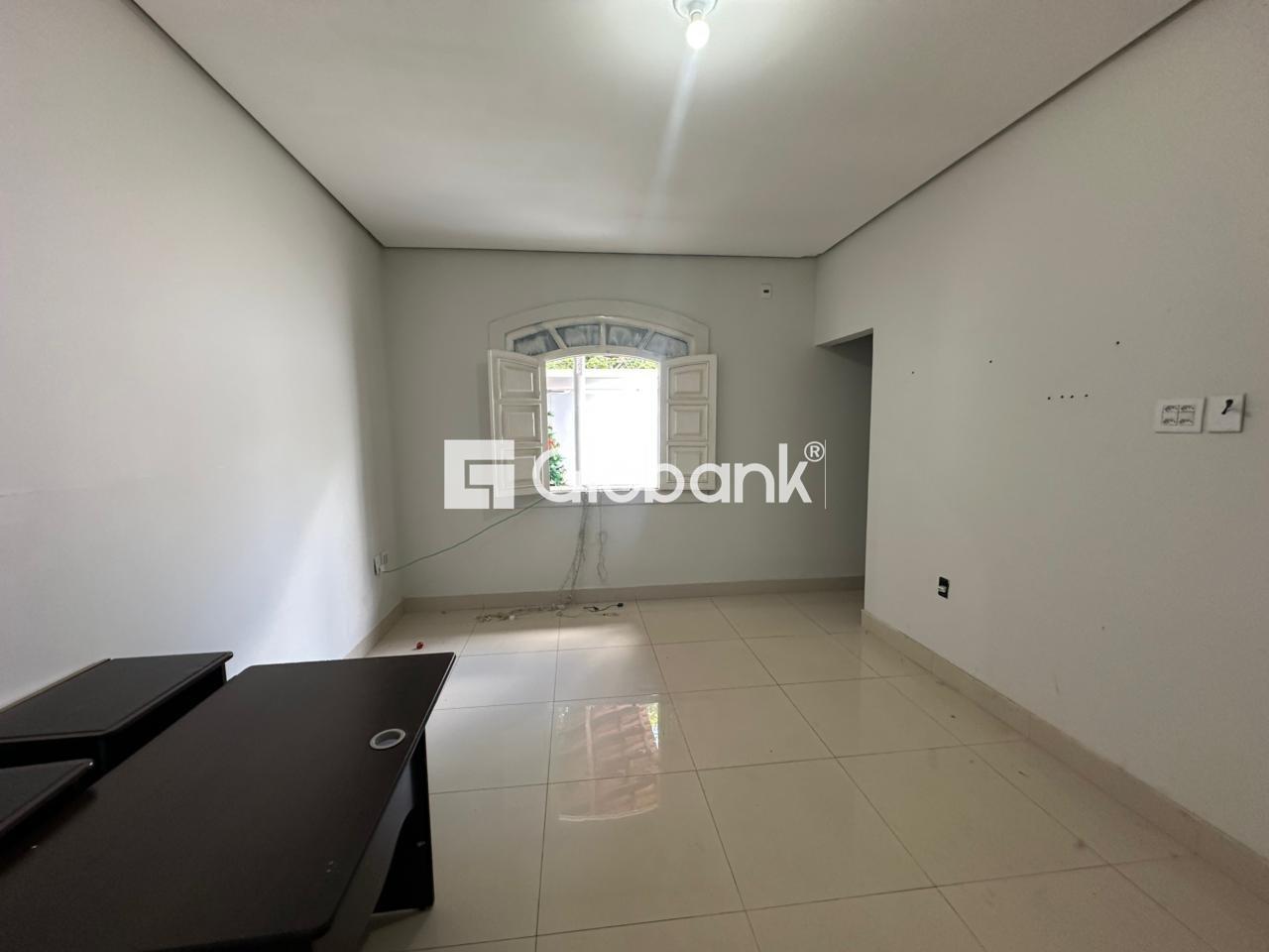 Casa 3 quartos para aluguel Jardim Panorama 250m² Montes Claros MG: Quarto