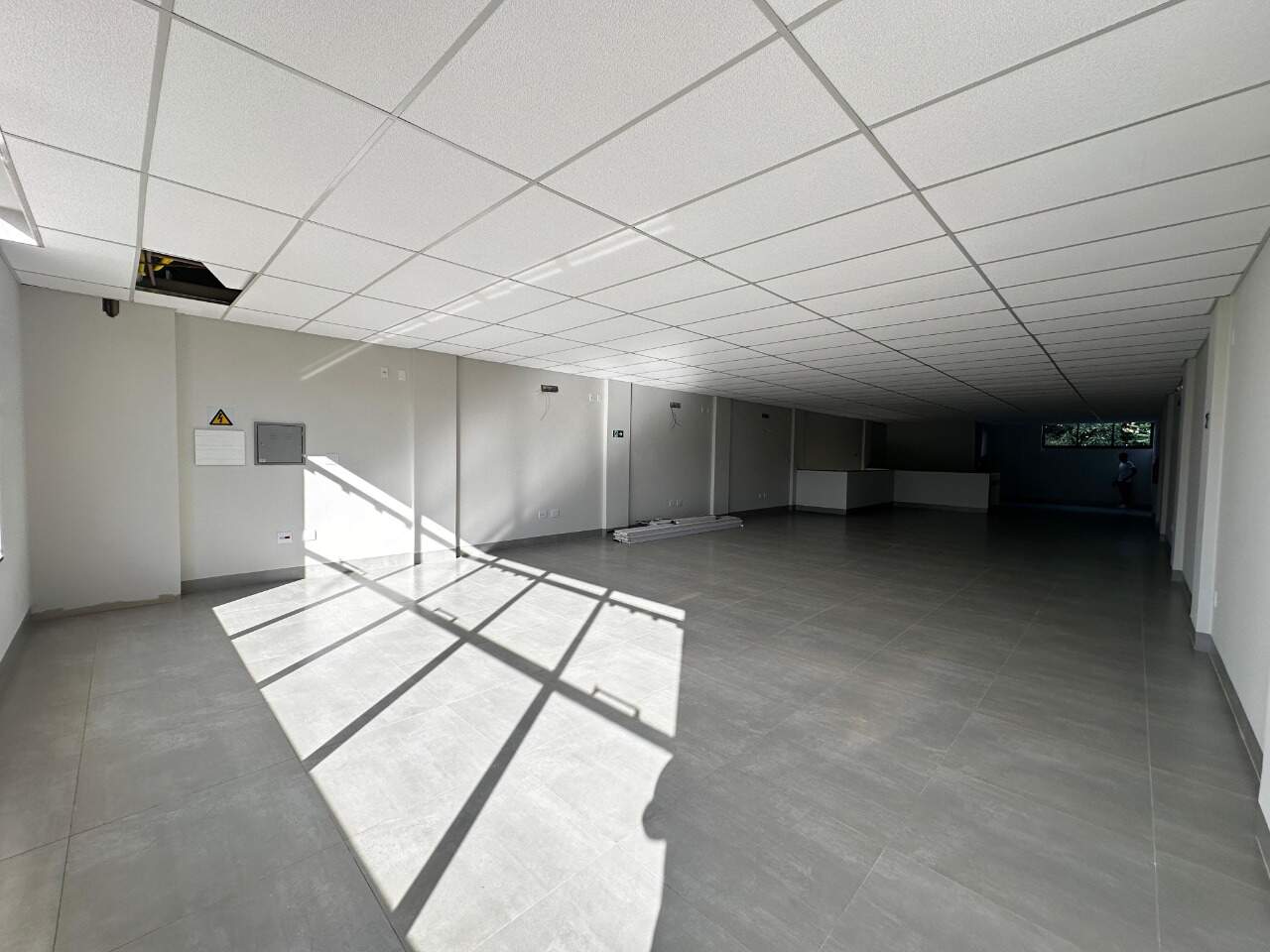 Loja 1 quarto para aluguel Jardim São Luiz 250m² Montes Claros MG: Sobre loja