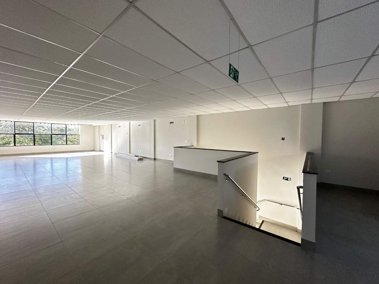 Loja 1 quarto para aluguel Jardim São Luiz 250m² Montes Claros MG: Sobre loja