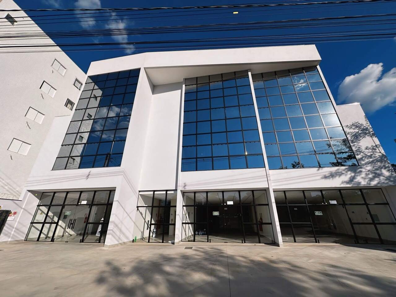 Loja 1 quarto para aluguel Jardim São Luiz 250m² Montes Claros MG: Fachada (1)