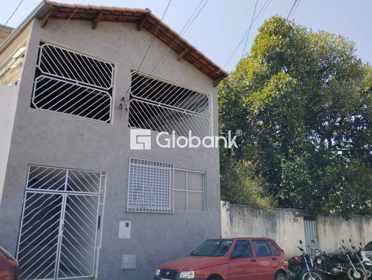 Casa 4 quartos para aluguel Centro 220m² Montes Claros MG: Fachada