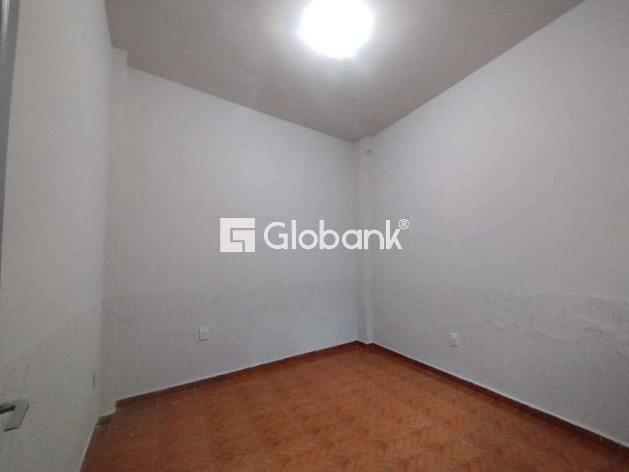 Casa 4 quartos para aluguel Centro 220m² Montes Claros MG: Quarto 2