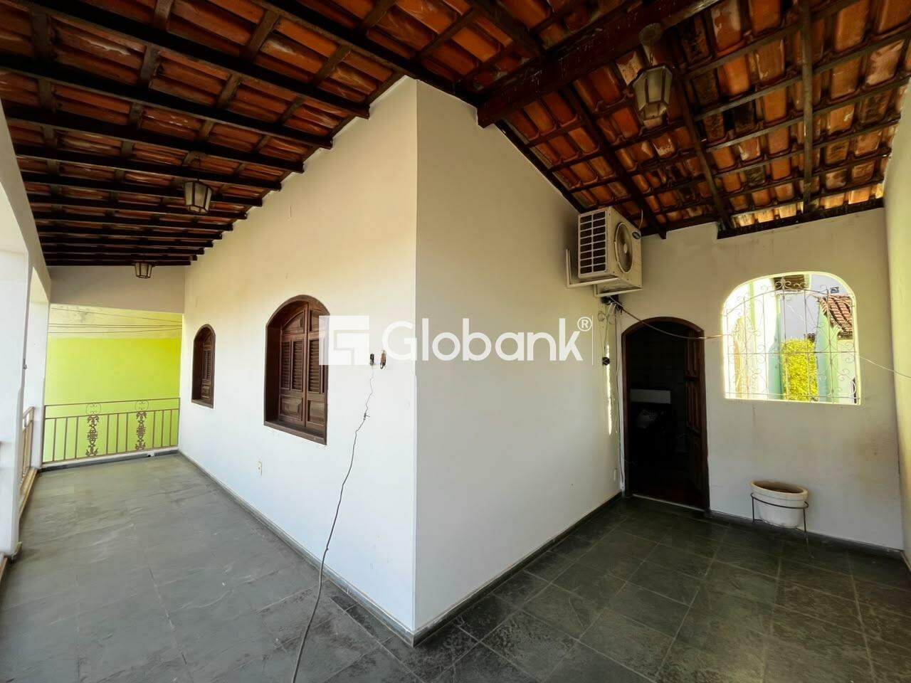 Apartamento 3 quartos para aluguel Vila Guilhermina 140m² Montes Claros MG: 
