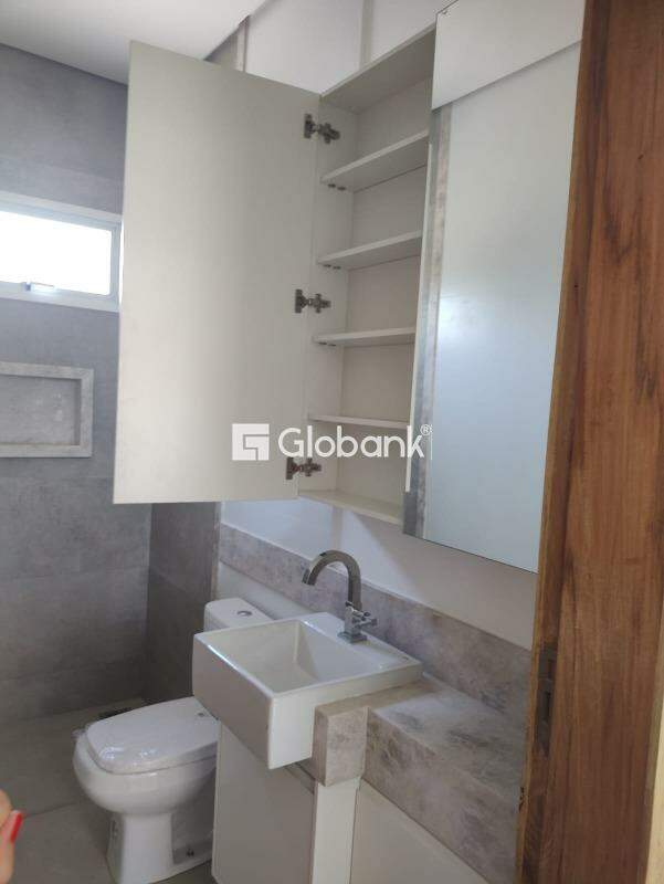 Casa 3 quartos à venda Loteamento Reserva Real 75m² Montes Claros MG: