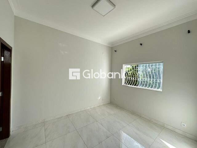 Casa 4 quartos à venda Vila Guilhermina 150m² Montes Claros MG: quarto 3 suite | Foto_migracao | 8