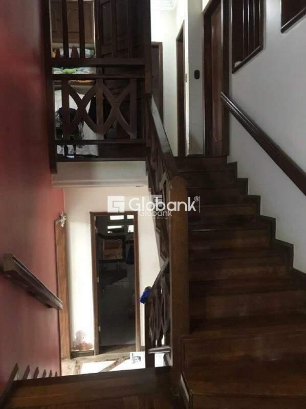 Casa 3 quartos à venda Morada do Sol 250m² Montes Claros MG: Escada | Foto_migracao | 1