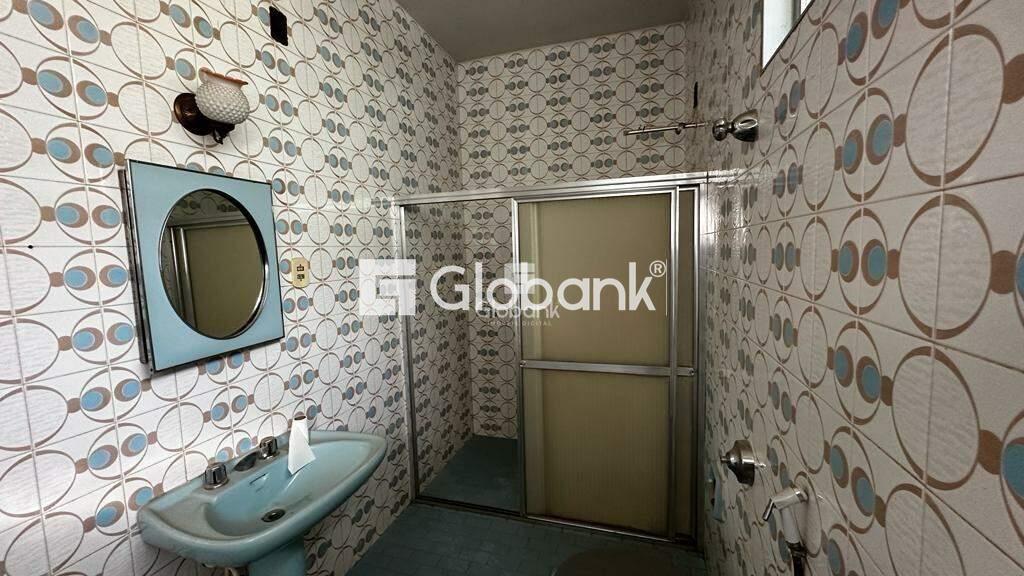 Casa 3 quartos à venda Melo 270m² Montes Claros MG: Banheiro social | Foto_migracao | 11