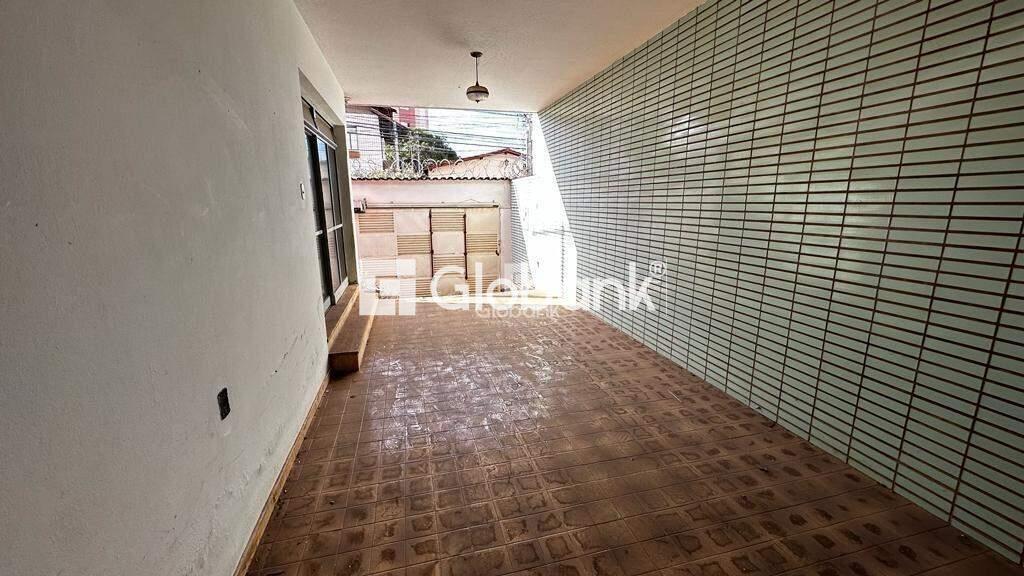 Casa 3 quartos à venda Melo 270m² Montes Claros MG: Garagem | Foto_migracao | 10